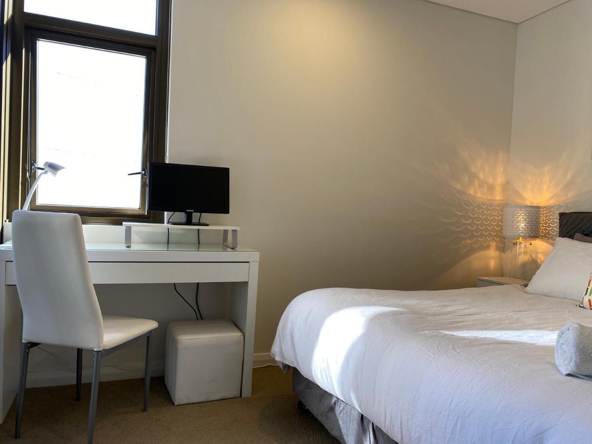 Governor Luxe 1 Bedroom Apartment In The Heart Of Barton Wifi Gym Wine Secure Parking Canberra Kingston Exterior photo