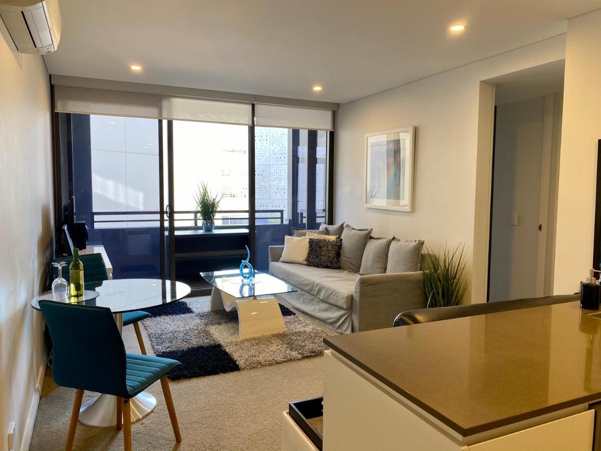 Governor Luxe 1 Bedroom Apartment In The Heart Of Barton Wifi Gym Wine Secure Parking Canberra Kingston Exterior photo