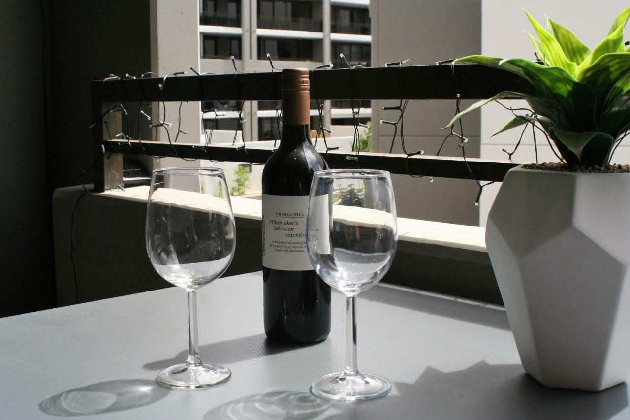 Governor Luxe 1 Bedroom Apartment In The Heart Of Barton Wifi Gym Wine Secure Parking Canberra Kingston Exterior photo