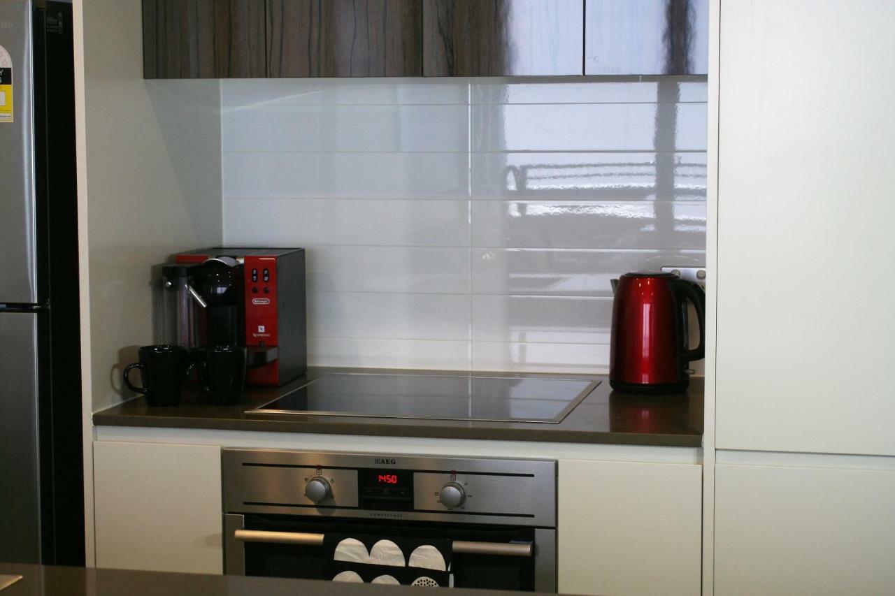 Governor Luxe 1 Bedroom Apartment In The Heart Of Barton Wifi Gym Wine Secure Parking Canberra Kingston Exterior photo
